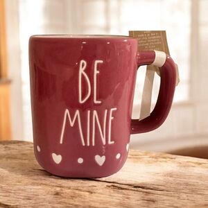 NWT Rae Dunn BE MINE ♥️ Hearts Valentine Love Mug